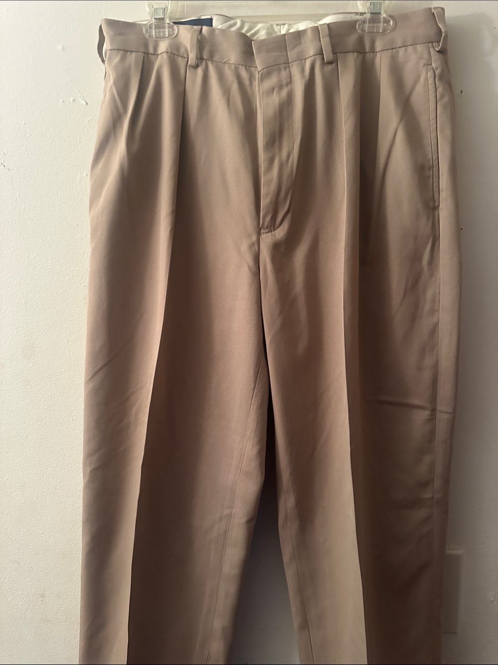 Polo Golf Ralph Lauren Men’s Classic Pleated Pant in Khaki